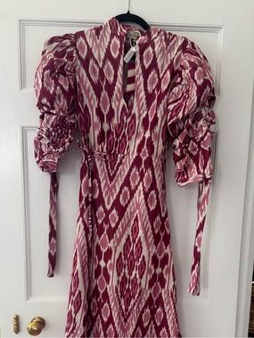 De Castro Pink Candela Dress in Burgundy Ikat with Puff-Sleeve